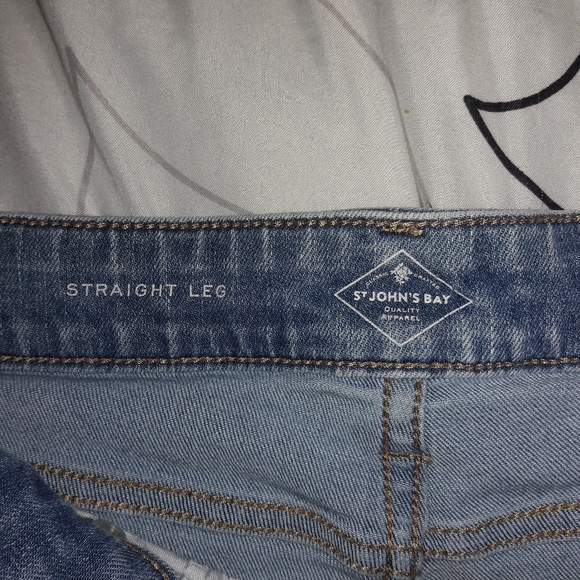 Jeans - Picture 3 of 4